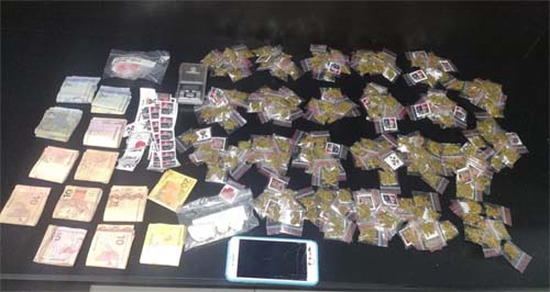 Jovem é preso com droga em embalagens com personagens infantis