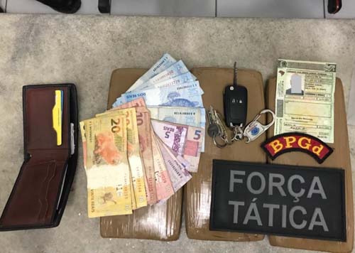 Polícia apreende mais de três quilos de maconha em Maceió, após denuncia