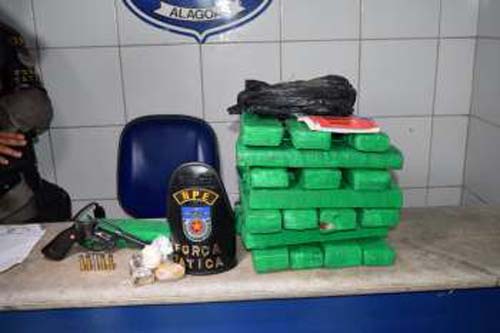 BPE encontra mais de 20 quilos de drogas enterrados em grota no Feitosa