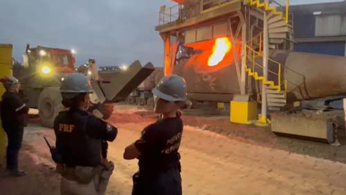 Seis toneladas de drogas são incineradas no RJ