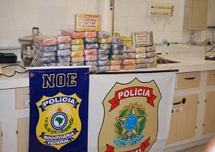 Agente penitenciário é preso com carro ‘recheado’ de drogas