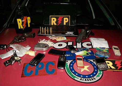 Radiopatrulha prende dez suspeitos de tráfico de drogas no Trapiche da Barra 