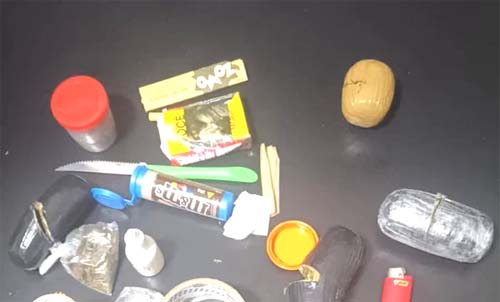 Mulheres são presas ao tentar entrar com drogas e bilhetes de facção no Presídio do Agreste