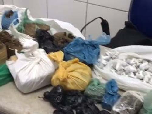 Jovem é preso e cerca de 10 quilos de drogas são apreendidos no Tabuleiro Novo