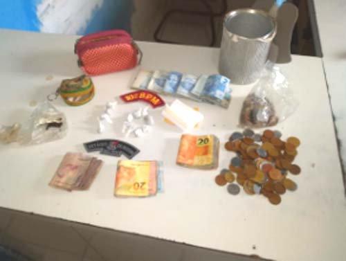 Mulher é presa por tráfico de drogas em Palmeira dos Índios