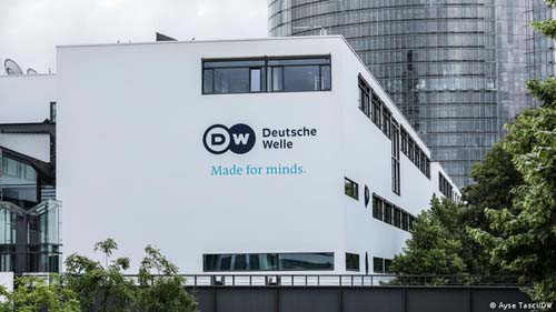 Correspondentes da DW no Afeganistão chegam à Alemanha
