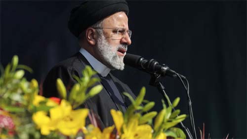 Helicóptero do presidente iraniano faz 
