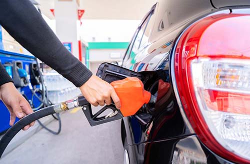 Vale a pena usar economizador de combustível no carro? Veja recomendação de especialistas