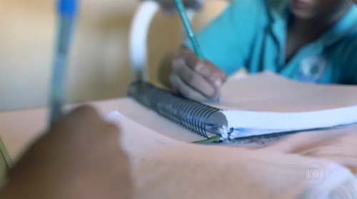 Investimento por aluno no Brasil está abaixo da média dos países desenvolvidos, diz estudo da OCDE