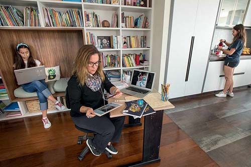 Os desafios de professores para lidar com o ensino on-line