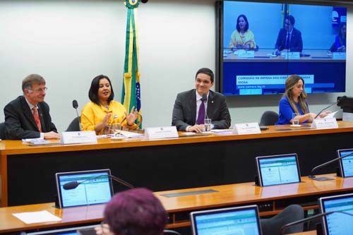 Para especialistas, educação melhora qualidade de vida dos idosos