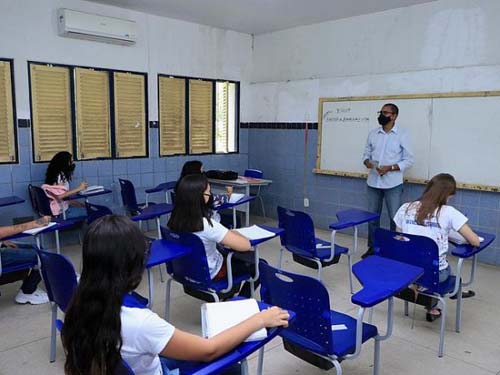 Educação abre mais de 350 vagas para professores do Pronatec em 2022
