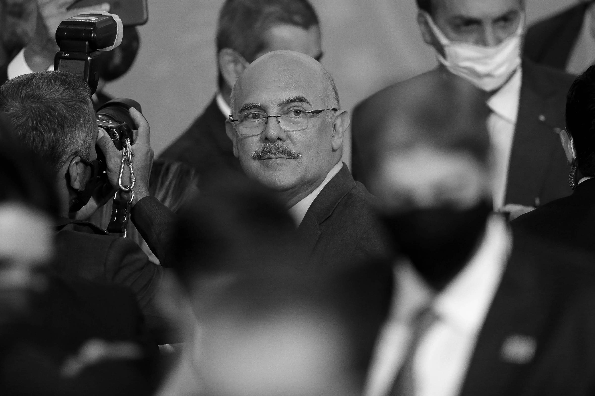 MEC pede mais R$ 4,5 bilhões para evitar cortes em 2022