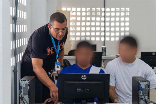 Governo oferece cursos tecnológicos para jovens de acordo com medidas socioeducativas
