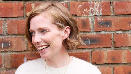 Superando o Silêncio: A Jornada de uma Mulher com Prolapso Pélvico e Sua Luta por Informação