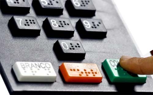 Propaganda de políticos custa R$ 1 bilhão aos cofres públicos em 2022