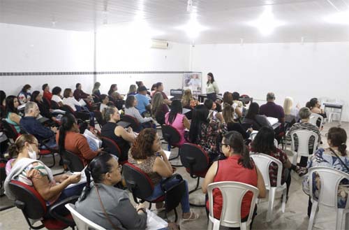 Eleição escolar para diretores e vices da rede pública municipal de ensino acontece na terça-feira (16)