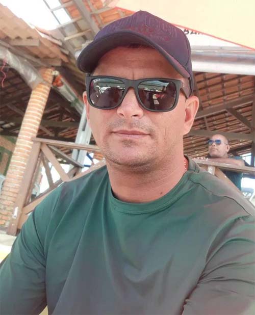 Homem morre após ser atingido por carregadeira; primo conduzia máquina