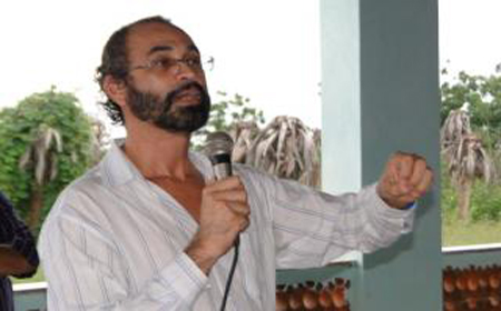 Padre é morto durante assalto na praia de Iracema-Fortaleza