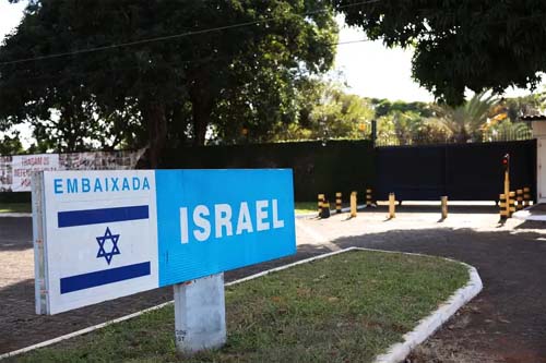 Israel fecha embaixada no Brasil após ataque aéreo ao Irã
