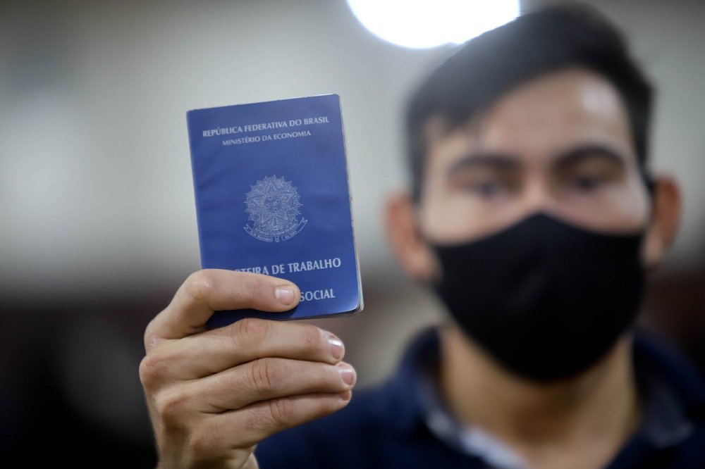Governo vai enviar ao Congresso programa para empregar jovens no serviço público