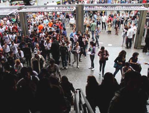 MEC orienta candidatos a conferirem dados do carderno de provas  do ENEM