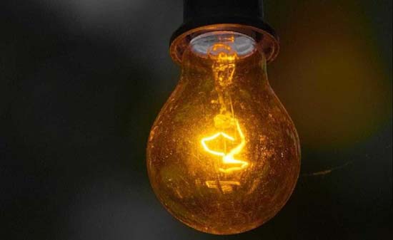 Bandeira tarifária deve ficar vermelha até o fim do ano, prevê ONS