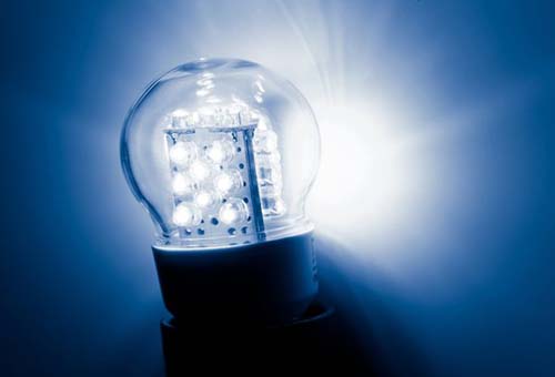 Aneel aprova cobrança de luz segundo o horário de consumo