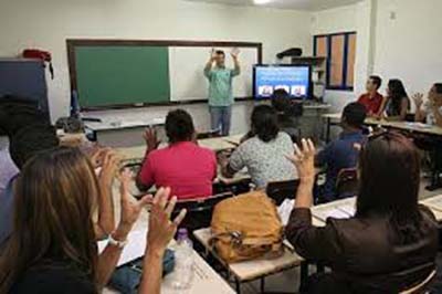 Rede estadual amplia carga horária de matemática e língua portuguesa em Alagoas