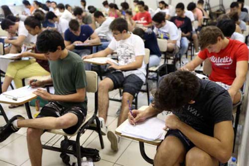 Relatório da OCDE reprova exame brasileiro que avalia ensino superior
