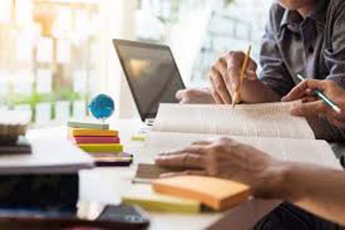 Mais da metade dos ingressantes desistem de cursos superiores