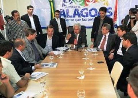 Governo entegará 365 casas a desabrigados terça feira dia 20