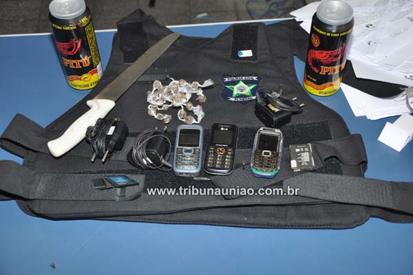 Ousadia: menor tenta repassar arma, celulares e drogas para presos da 11ª Regional de União na madrugada desta terça feira