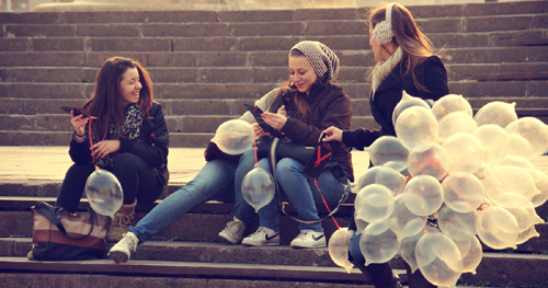 Infecções sexualmente transmissíveis entre jovens preocupam especialista