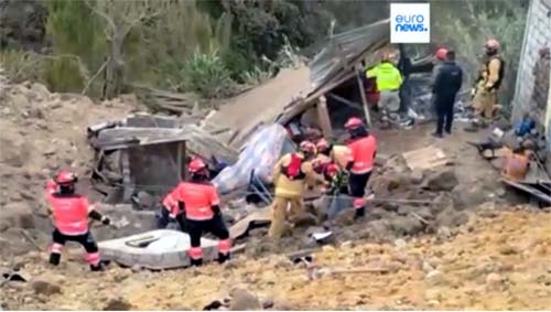 Equador mantém esperança de encontrar sobreviventes de deslizamento de terras