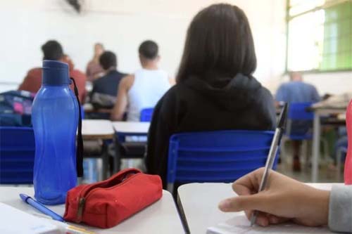 Apenas 15% dos brasileiros com mais de 16 anos estudam, diz pesquisa