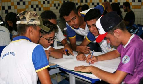 Seduc oferta mais de três mil vagas de ensino médio profissionalizante em 22 escolas