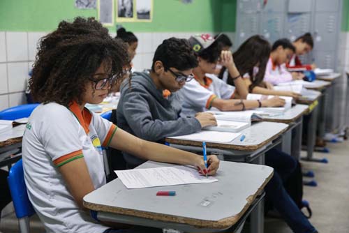 Apenas um em cada quatro negros com mais 18 anos está estudando no Ceará, diz PNAD