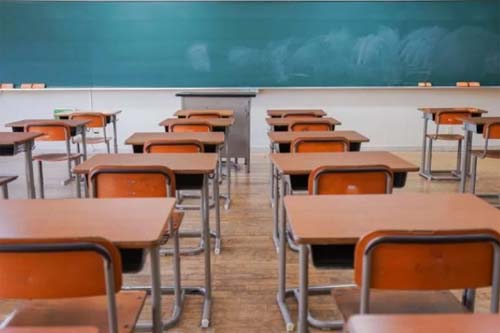 Goiás abre seleção para 13,5 mil vagas de professores temporários