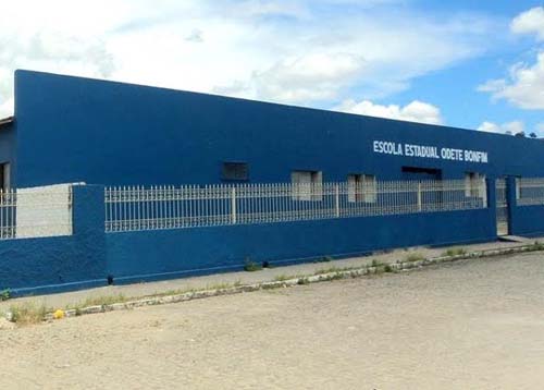 Criminosos armados fazem arrastão em escola estadual de Maribondo