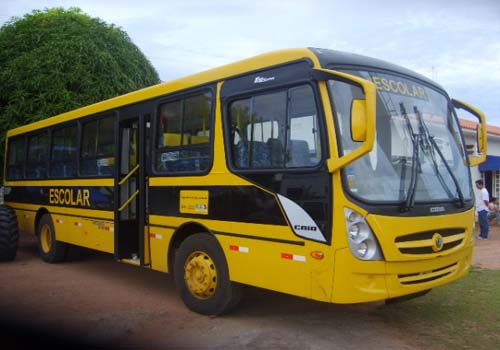 Agora é Lei: transporte escolar municipal pode ser usado para o ensino superior