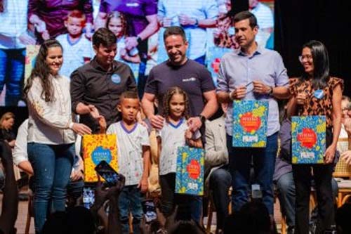 Governo do Estado e prefeituras assinam pacto para ações do Escola 10