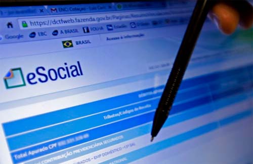 Médias empresas concluem migração para eSocial