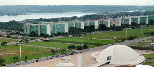 Cortes do Orçamento aumentam risco de apagão na máquina pública