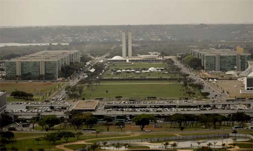Reajuste de servidores federais será pago em maio, garante governo