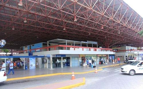 Monitorada após sair de São Paulo, passageira de ônibus é presa em Maceió com 85 tabletes de maconha
