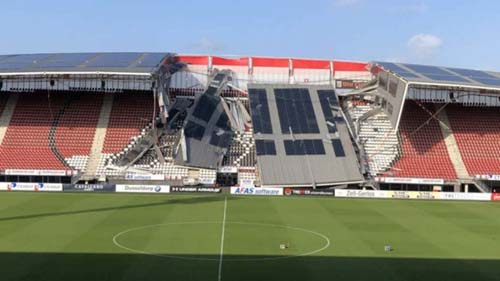 Estrutura de estádio desmorona na Holanda