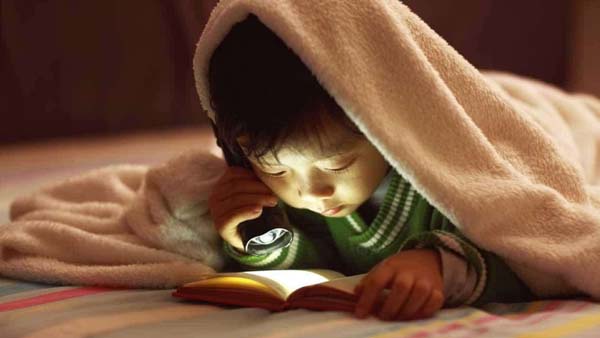 Estereótipos de gênero impedem rapazes de ler tão bem como garotas