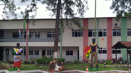 Em União dos Palmares estátuas do lendário Zumbi dos Palmares chama a atenção para seu legado