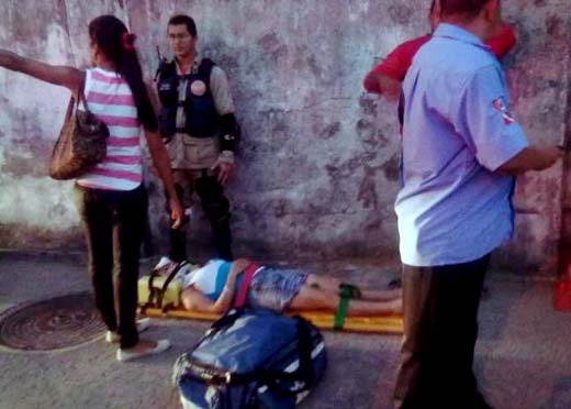 Motorista na contramão atropela quatro estudantes em faixa de pedestres e foge